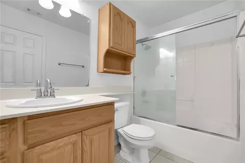 Bath - 14426 Laguna Ct, Adelanto, CA 92301 photo 3 of 3