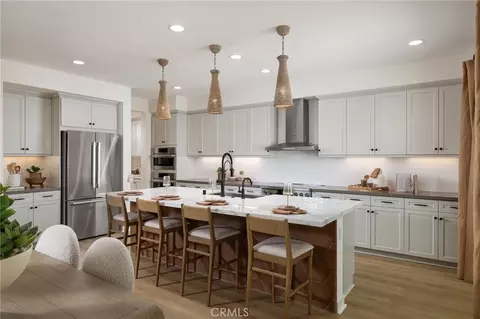 Kitchen - 39270 Saddle Dr, Palmdale, CA 93551 photo 3 of 7