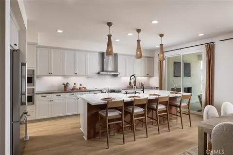 Kitchen - 39270 Saddle Dr, Palmdale, CA 93551 photo 1 of 7