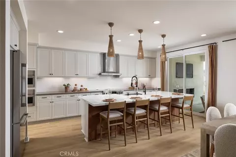 Kitchen - 39270 Saddle Dr, Palmdale, CA 93551 photo 2 of 7