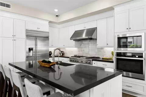 Kitchen - 111 Spiral, Irvine, CA 92618 photo 2 of 4