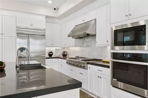 Kitchen - 111 Spiral, Irvine, CA 92618 photo 4 of 4