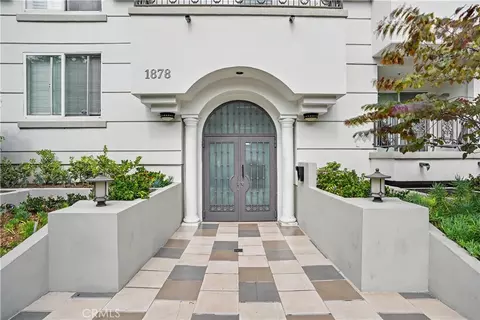 1878 Greenfield Ave #204, Los Angeles, CA 90025
