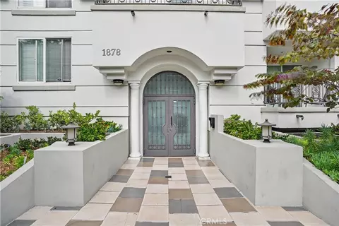 1878 Greenfield Ave #204, Los Angeles, CA 90025