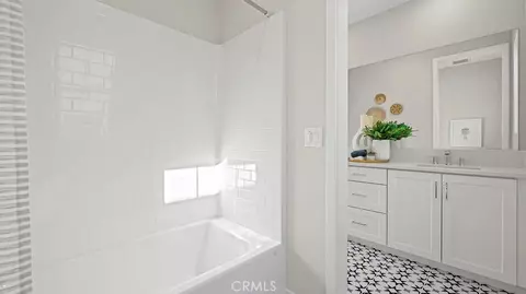 Bath - 27308 Fox Den Pl, Valencia, CA 91381 photo 3 of 3
