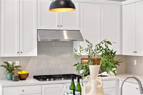 Kitchen - 105 Yellow Iris, Irvine, CA 92618 photo 4 of 5