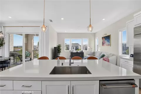Kitchen - 415 Flycatcher, Irvine, CA 92618 photo 4 of 4