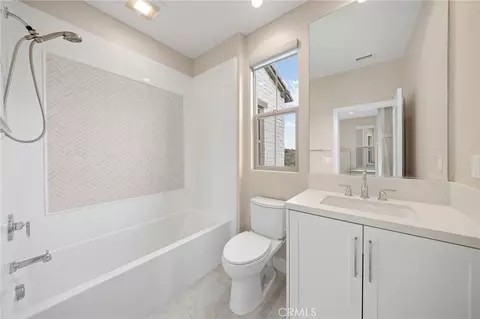 Bath - 134 Tomahawk, Irvine, CA 92618 photo 3 of 5