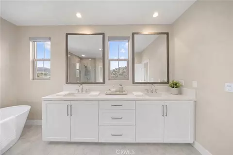 Bath - 134 Tomahawk, Irvine, CA 92618 photo 2 of 5