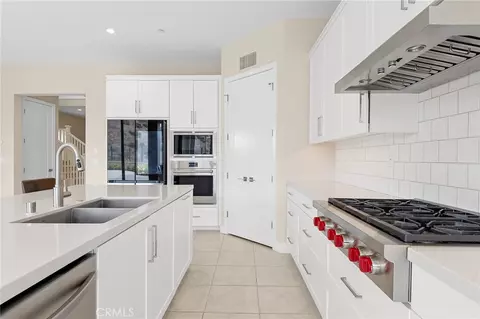 Kitchen - 134 Tomahawk, Irvine, CA 92618 photo 3 of 3