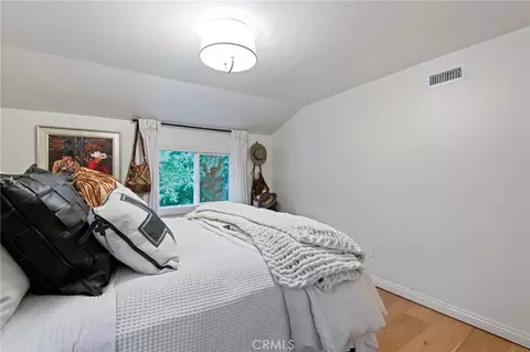Bedroom - 150 Marshall Rd, Lake Arrowhead, CA 92352 photo 8 of 9