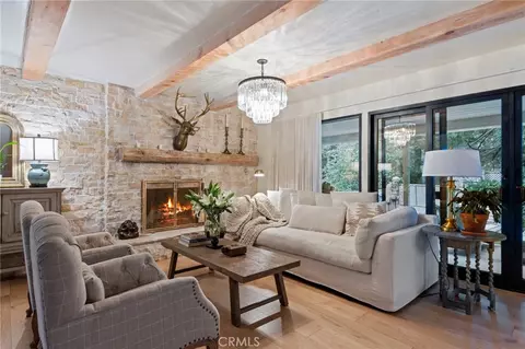 Living - 150 Marshall Rd, Lake Arrowhead, CA 92352 photo 3 of 6