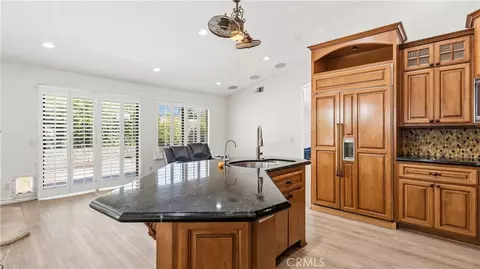 Kitchen - 184 Cannon Rd, Riverside, CA 92506 photo 3 of 5