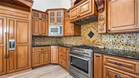 Kitchen - 184 Cannon Rd, Riverside, CA 92506 photo 4 of 5