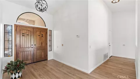 Entry Way - 184 Cannon Rd, Riverside, CA 92506 photo 2 of 4