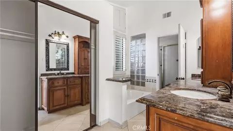 Bath - 184 Cannon Rd, Riverside, CA 92506 photo 1 of 2