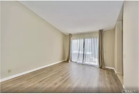 Living - 184 Cannon Rd, Riverside, CA 92506 photo 6 of 9