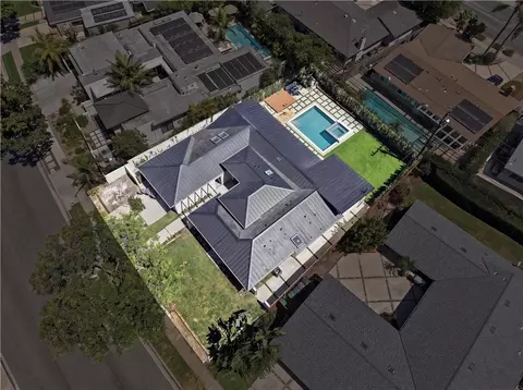 3080 Country Club Dr, Costa Mesa, CA 92626