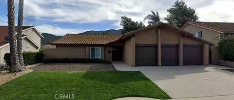 880 Tupelo Wood Ct, Newbury Park, CA 91320