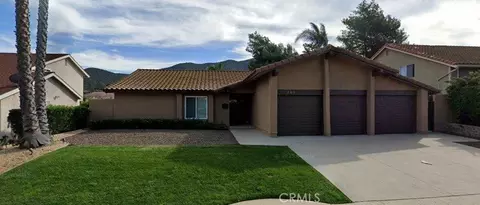 880 Tupelo Wood Ct, Newbury Park, CA 91320