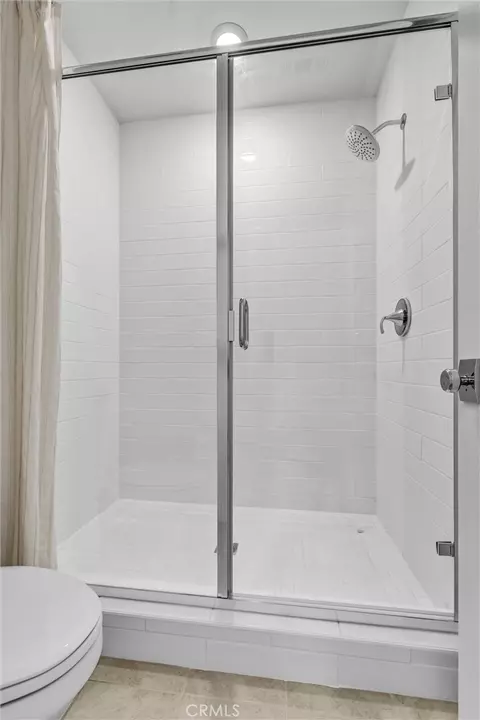 Bath - 143 Baluster, Irvine, CA 92618 photo 2 of 2