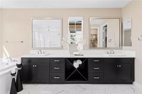 Bath - 91 Pelican, Irvine, CA 92618 photo 3 of 6