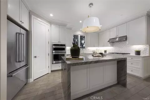 Kitchen - 166 Villa Rdg, Irvine, CA 92602 photo 2 of 3