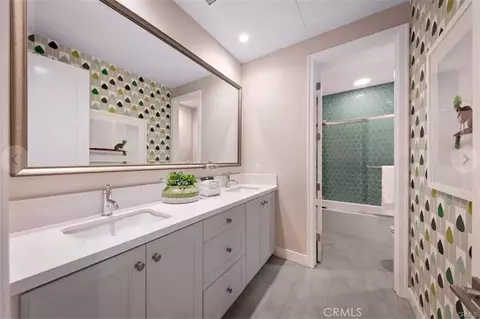 Bath - 166 Villa Rdg, Irvine, CA 92602 photo 2 of 2