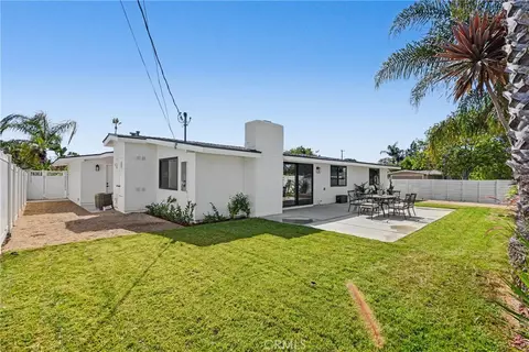 Exterior - 2425 Bowdoin, Costa Mesa, CA 92626 photo 4 of 7
