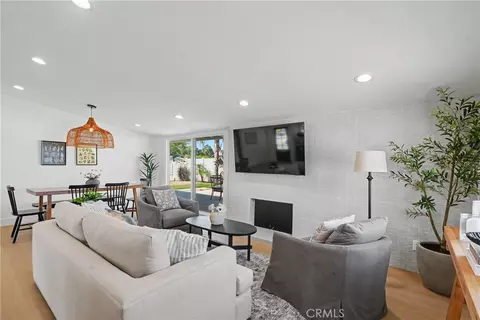 Living - 2425 Bowdoin, Costa Mesa, CA 92626 photo 1 of 1