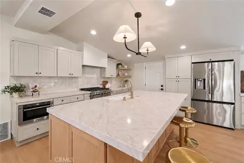 Kitchen - 2425 Bowdoin, Costa Mesa, CA 92626 photo 3 of 6