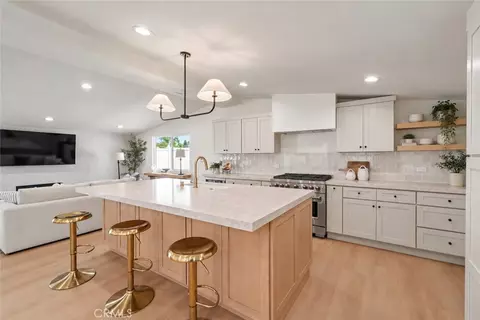 Kitchen - 2425 Bowdoin, Costa Mesa, CA 92626 photo 2 of 6