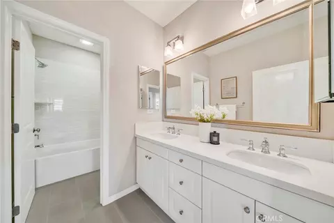 Entry Way - 70 Kimbal, Irvine, CA 92620 photo 3 of 4
