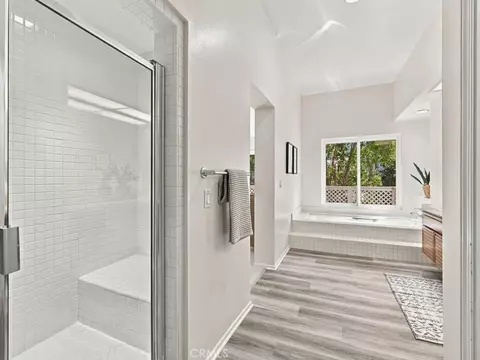 Bath - 48 Lakefront, Irvine, CA 92604 photo 3 of 4