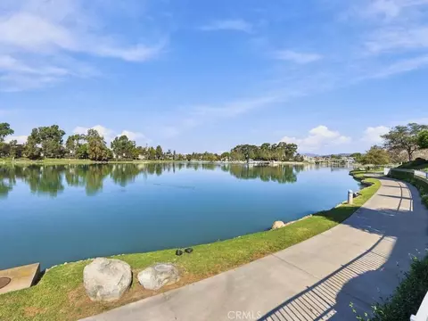 View/Area - 48 Lakefront, Irvine, CA 92604 photo 4 of 5