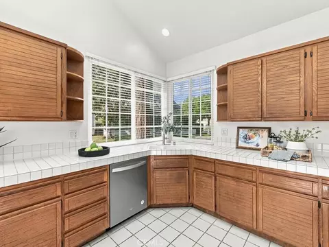 Kitchen - 48 Lakefront, Irvine, CA 92604 photo 1 of 5