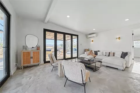Living - 4610 Sunkist, Joshua Tree, CA 92252 photo 3 of 8