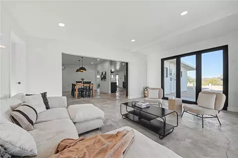 Living - 4610 Sunkist, Joshua Tree, CA 92252 photo 6 of 8