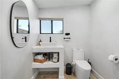 Bath - 4610 Sunkist, Joshua Tree, CA 92252 photo 1 of 3