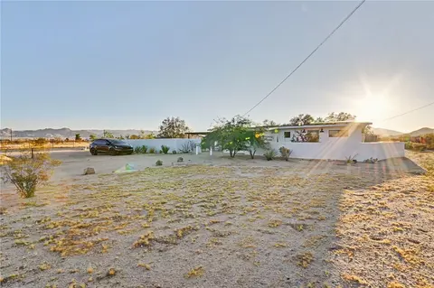 Exterior - 4610 Sunkist, Joshua Tree, CA 92252 photo 15 of 17