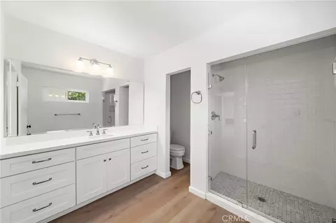 Bath - 2929 N Studebaker, Long Beach, CA 90815 photo 3 of 4