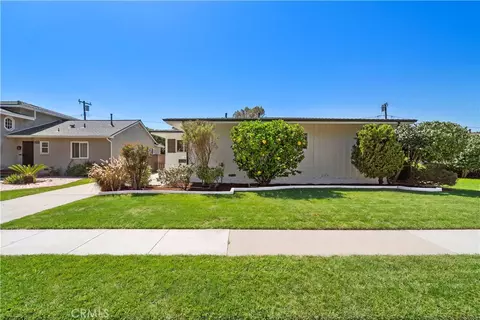Exterior - 2929 N Studebaker, Long Beach, CA 90815 photo 2 of 11