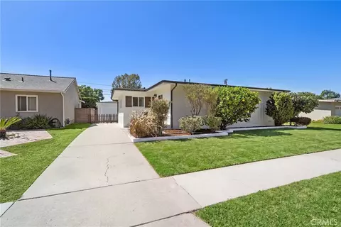 Exterior - 2929 N Studebaker, Long Beach, CA 90815 photo 5 of 11