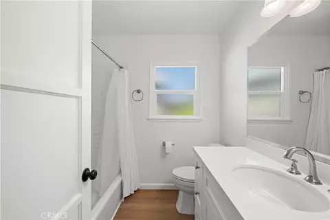 Bath - 2929 N Studebaker, Long Beach, CA 90815 photo 2 of 4