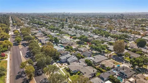 View/Area - 2929 N Studebaker, Long Beach, CA 90815 photo 16 of 31
