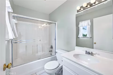 Bath - 24 Mission Ct, Foothill Ranch, CA 92610 photo 3 of 3