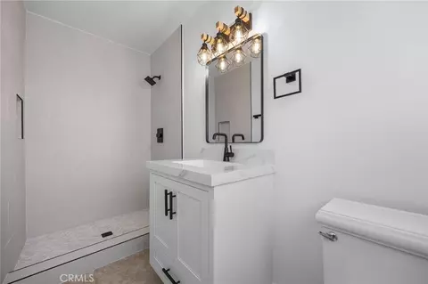 Bath - 831 E Hoover, Orange, CA 92867 photo 1 of 8