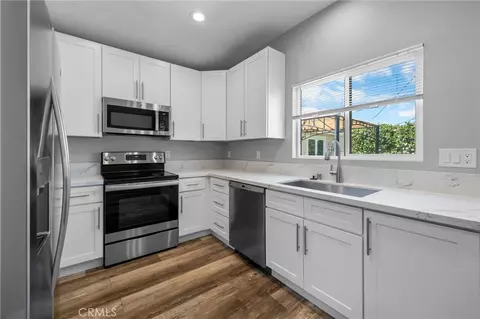 Kitchen - 831 E Hoover, Orange, CA 92867 photo 6 of 7