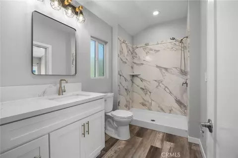 Bath - 831 E Hoover, Orange, CA 92867 photo 8 of 8
