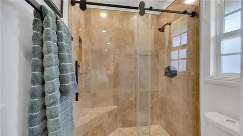 Bath - 5646 E Valencia, Orange, CA 92869 photo 4 of 4
